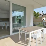 Moderno 3 Camere Con Piscina Piazza Aurora