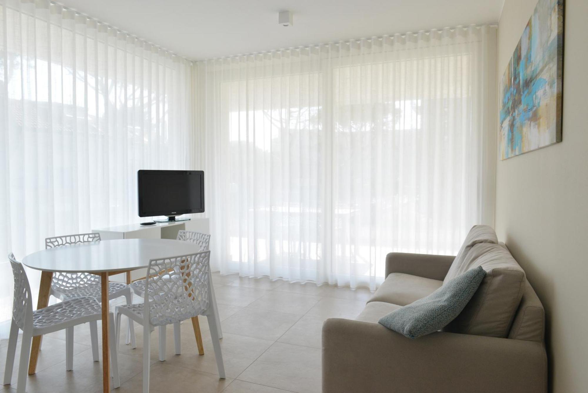 Apartment Moderno 3 Con Piscina Piazza Aurora Lido di Jesolo